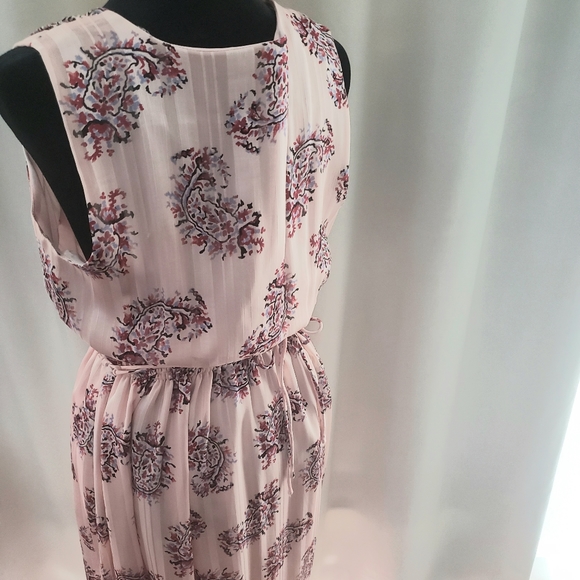 Banana Republic - Pink Paisley Maxi Dress - Picture 3 of 5